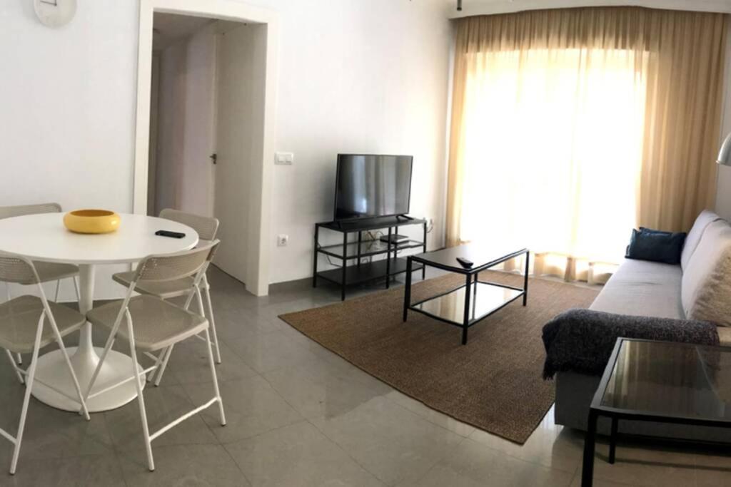 Ac Triana Arellano Apartment Севиля Екстериор снимка